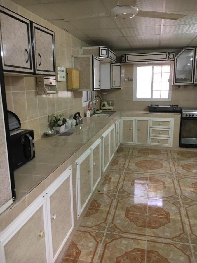 ניזווא Al Naaman Bin Al Munther Villa Guest House מראה חיצוני תמונה