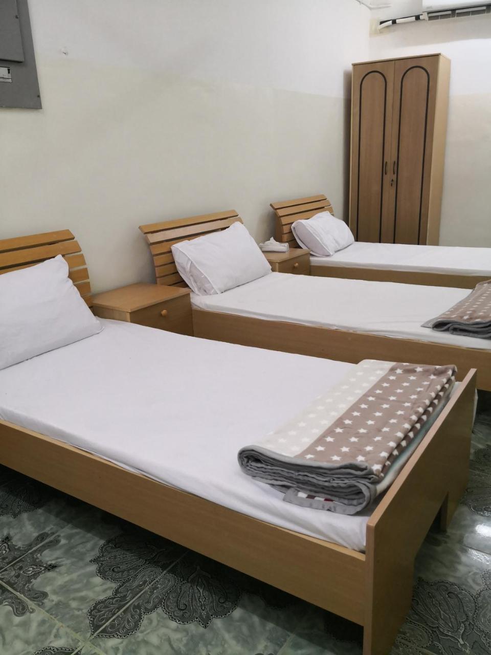 ניזווא Al Naaman Bin Al Munther Villa Guest House מראה חיצוני תמונה